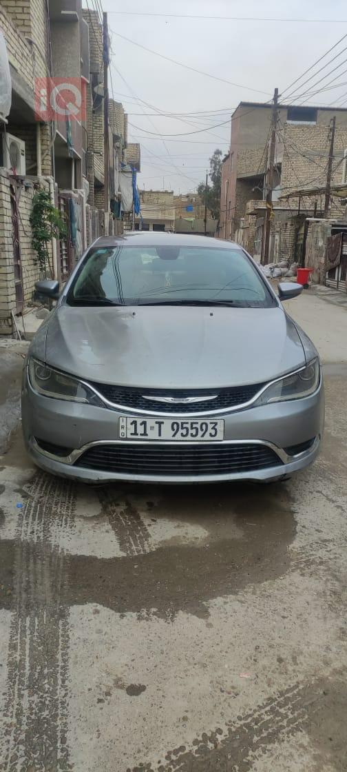 Chrysler 200